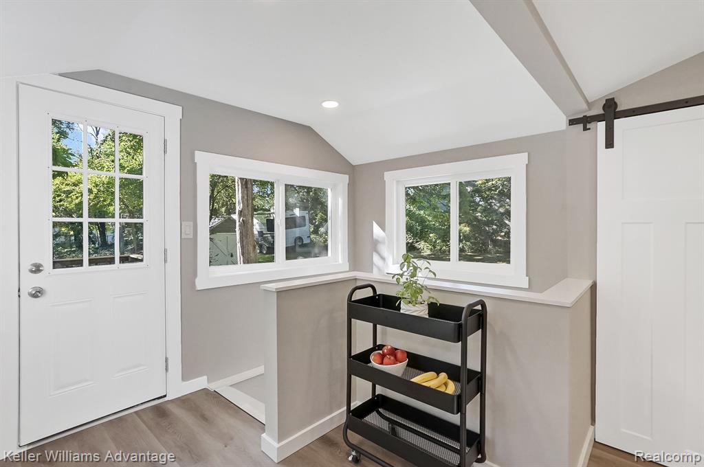 7466 LONGWORTH Drive, Brighton, MI 48116 — Photo 12