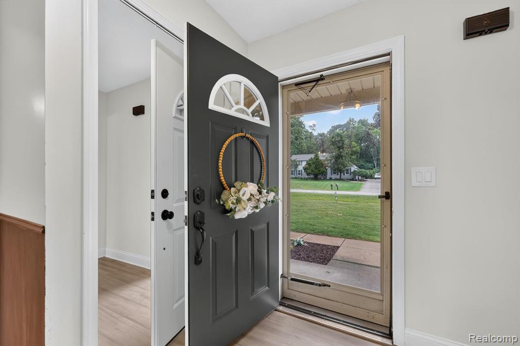 9664 Alger Drive, Brighton, MI 48114 — Photo 14