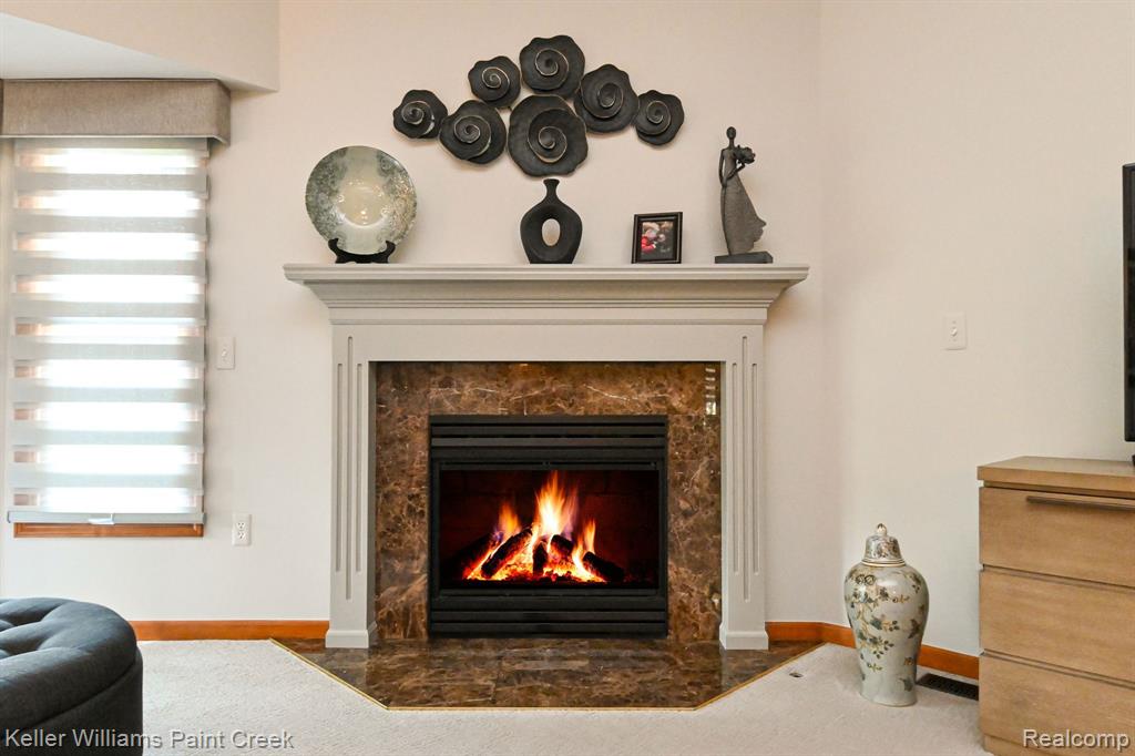 4442 WISTERIA Court, Warren, MI 48092 — Photo 9