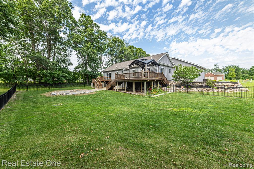 428 Pheasant Ridge Court, Ortonville, MI 48462 — Photo 39