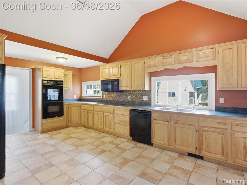 74288 Spencer Street, Armada, MI — Photo 17