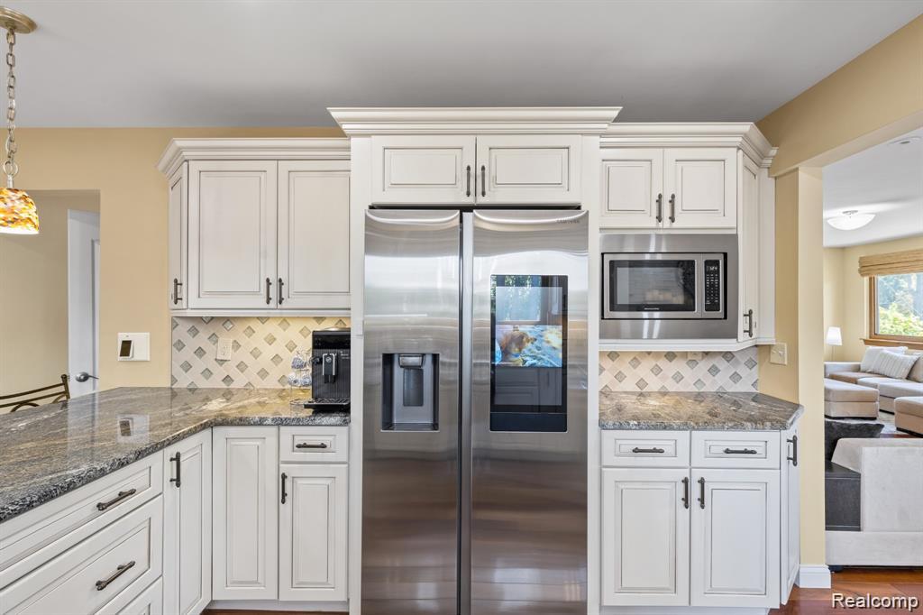 880 Artdale Drive, White Lake, MI 48383 — Photo 16