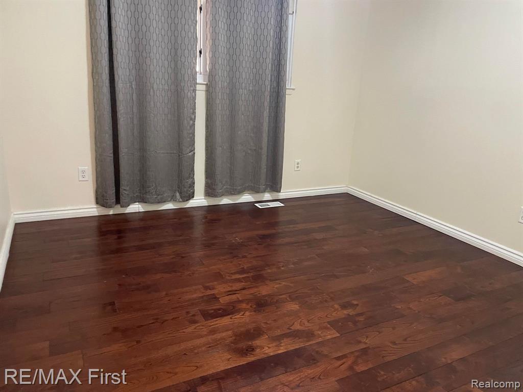 8401 18 Mile APT # 99 Road, Sterling Heights, MI 48313 — Photo 15