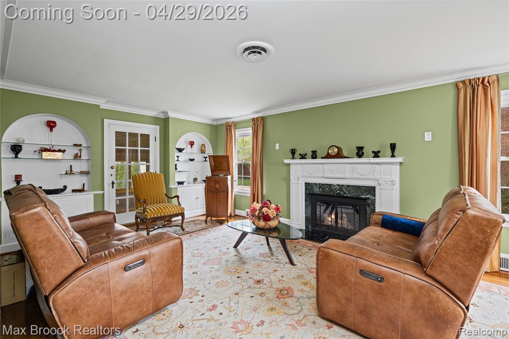 938 LAKEPOINTE STREET, Grosse Pointe Park, MI 48230 — Photo 9