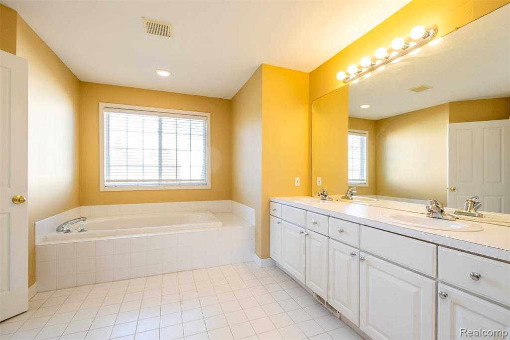 466 Ivy Lane, Troy, MI 48098 — Photo 27