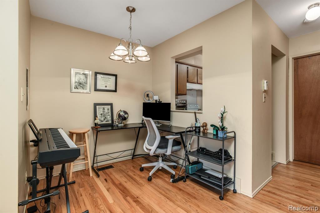 3043 Williamsburg, Ann Arbor, MI 48108 — Photo 5
