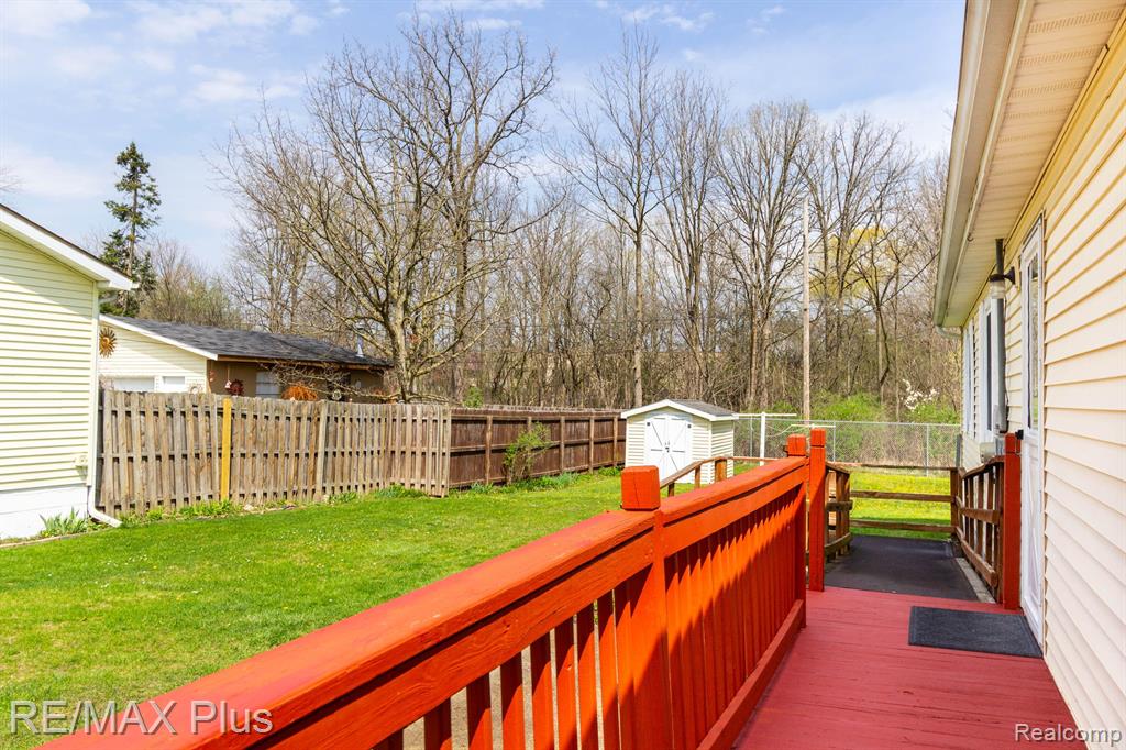 642 TURRILL Avenue, Lapeer, MI 48446 — Photo 27