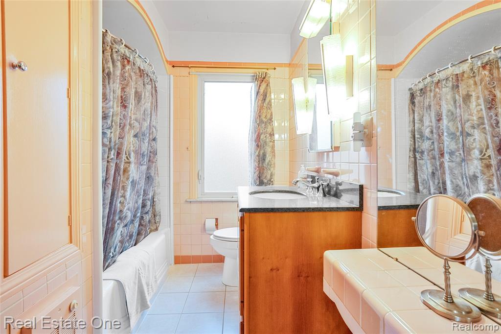 400 Beechmont Street, Dearborn, MI 48124 — Photo 16