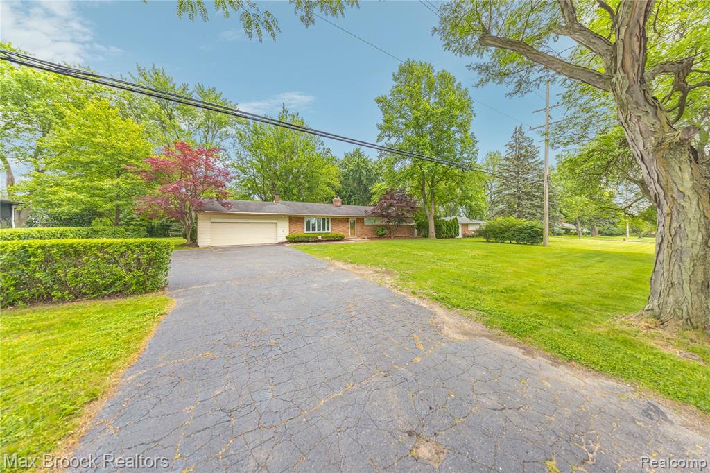 6695 Lahser Road, Bloomfield Hills, MI — Photo 31