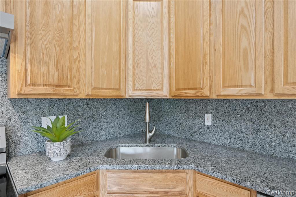 545 Cherry Orchard Road, Canton, MI 48188 — Photo 17
