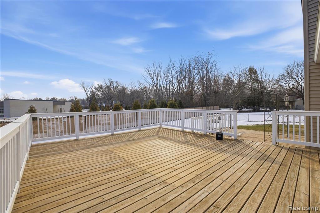 6042 Barker Avenue, Waterford, MI 48329 — Photo 28