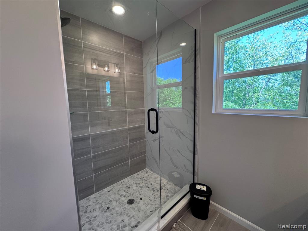 6149 Woodridge Lane, Grand Blanc, MI 48439 — Photo 18