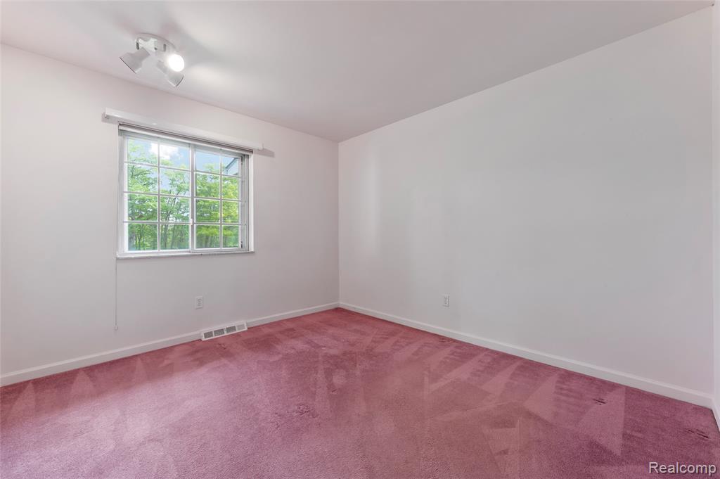 8887 Clark Road, Clarkston, MI — Photo 19