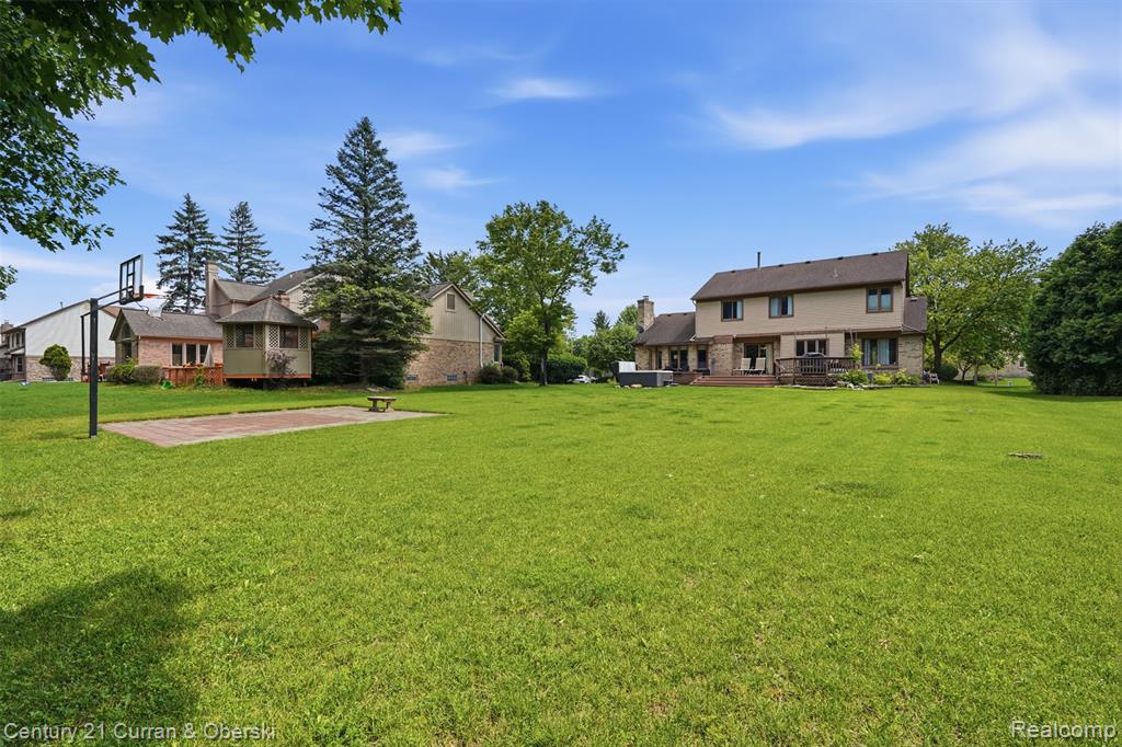 47008 Cider Mill Drive, Novi, MI — Photo 5