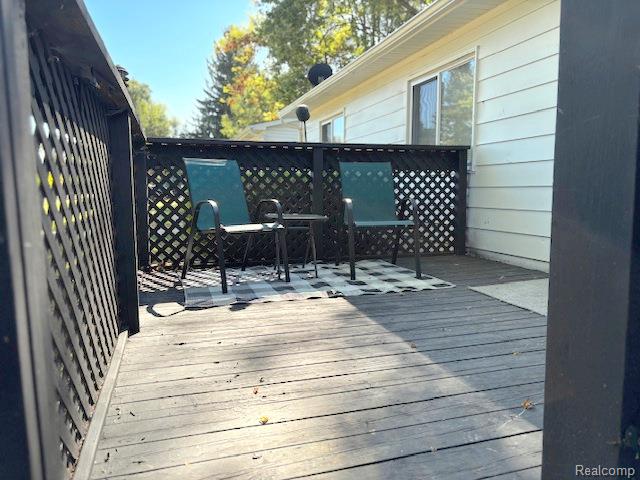 5115 Allingham Drive, White Lake, MI 48383 — Photo 2