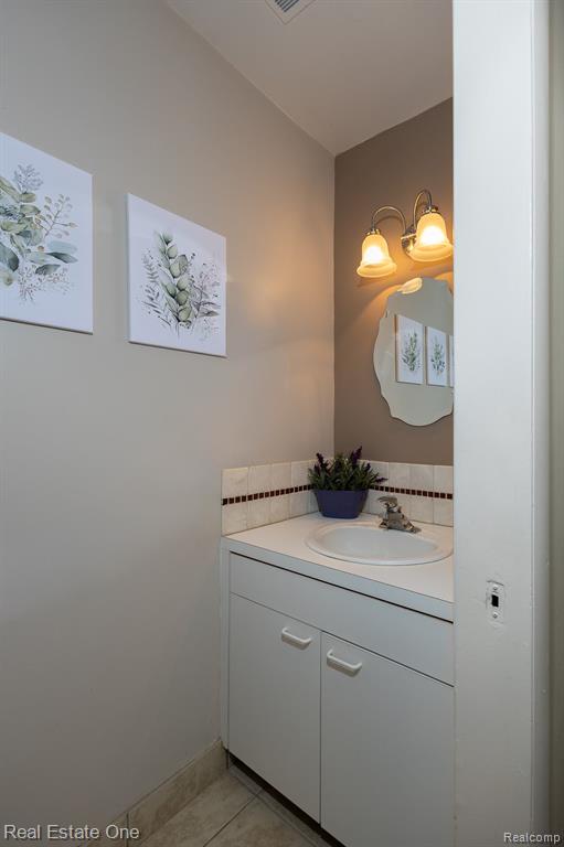 6407 Buxton Court, West Bloomfield, MI — Photo 35
