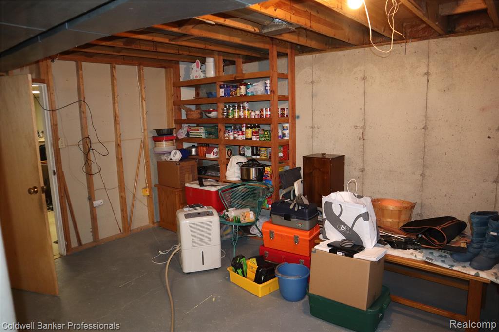 1279 Westbrooke Drive, Lapeer, MI 48446 — Photo 36