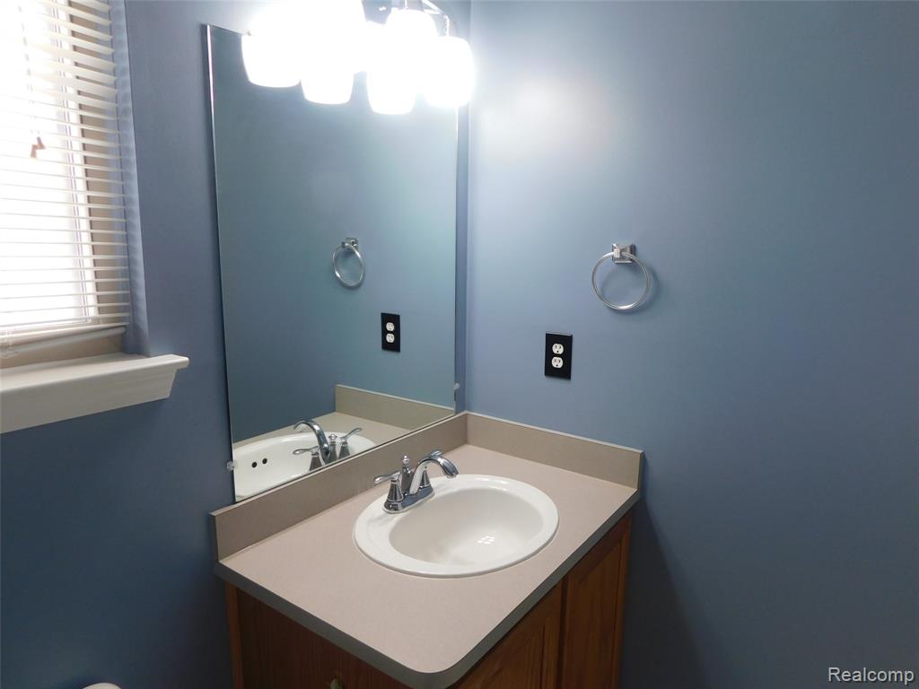 52025 HICKORY Drive, Chesterfield, MI 48047 — Photo 37
