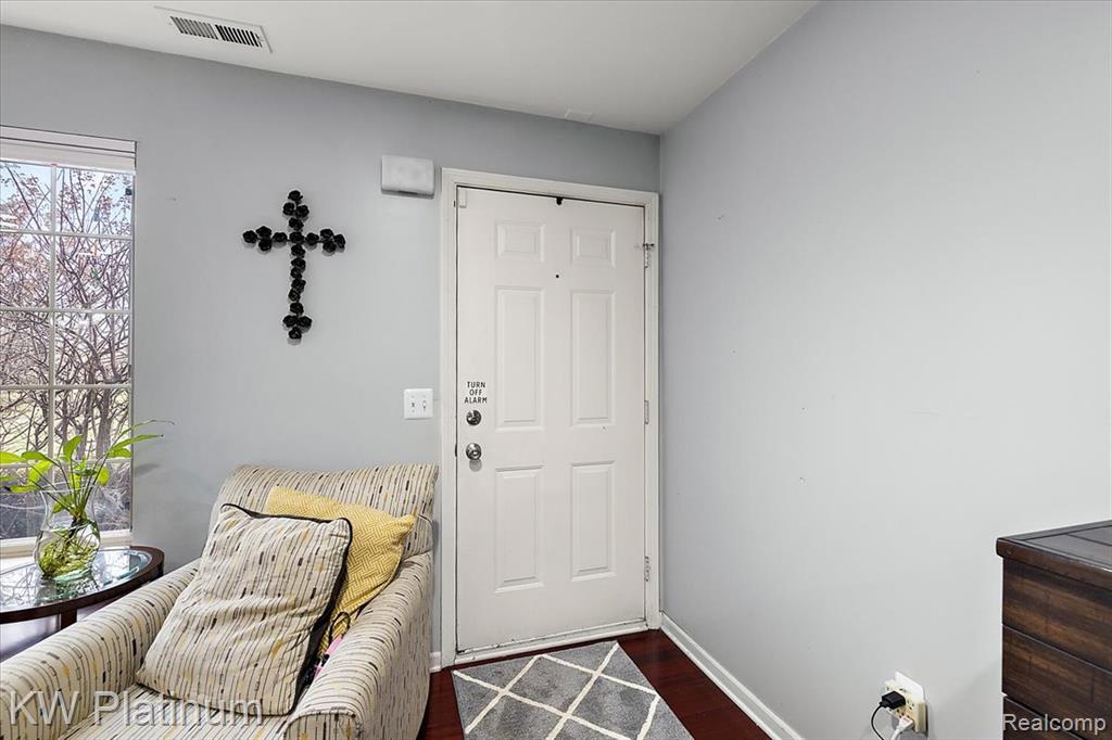 45519 Hidden View Court, Utica, MI 48315 — Photo 5
