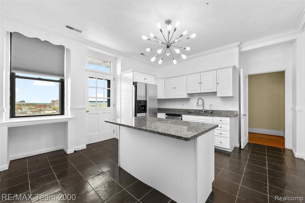 2900 E Jefferson Avenue, 61-C8, Detroit, MI 48207 — Photo 28