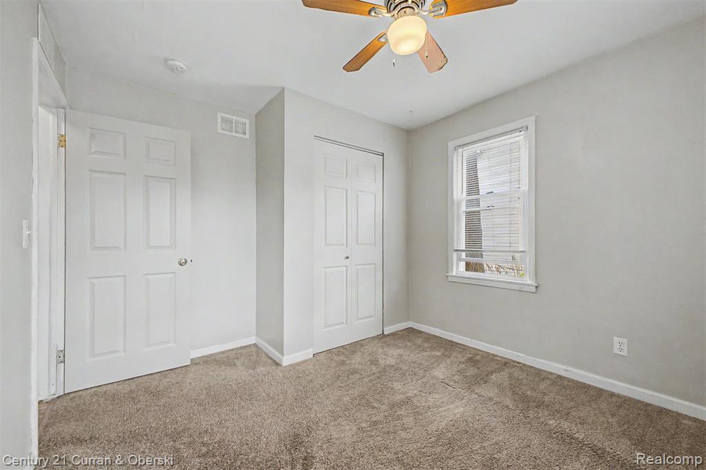 5160 Hazel Street, Dearborn Heights, MI 48125 — Photo 13