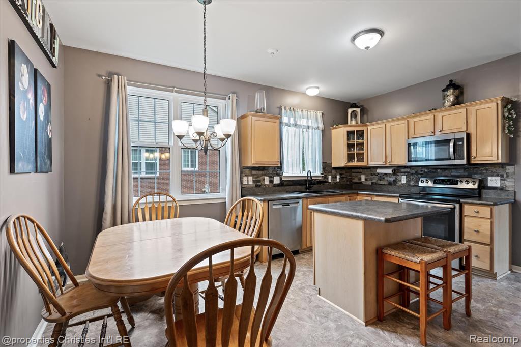 1805 Lincoln Drive, Canton, MI 48188 — Photo 13