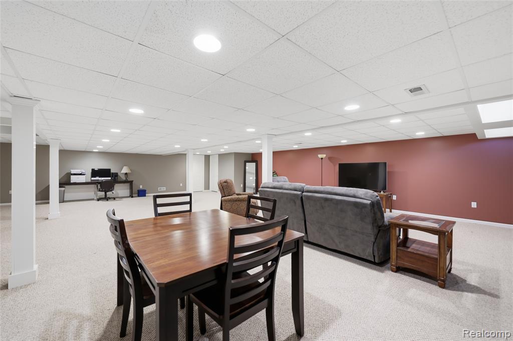 48274 Beacon Square Drive, Macomb, MI 48044 — Photo 44