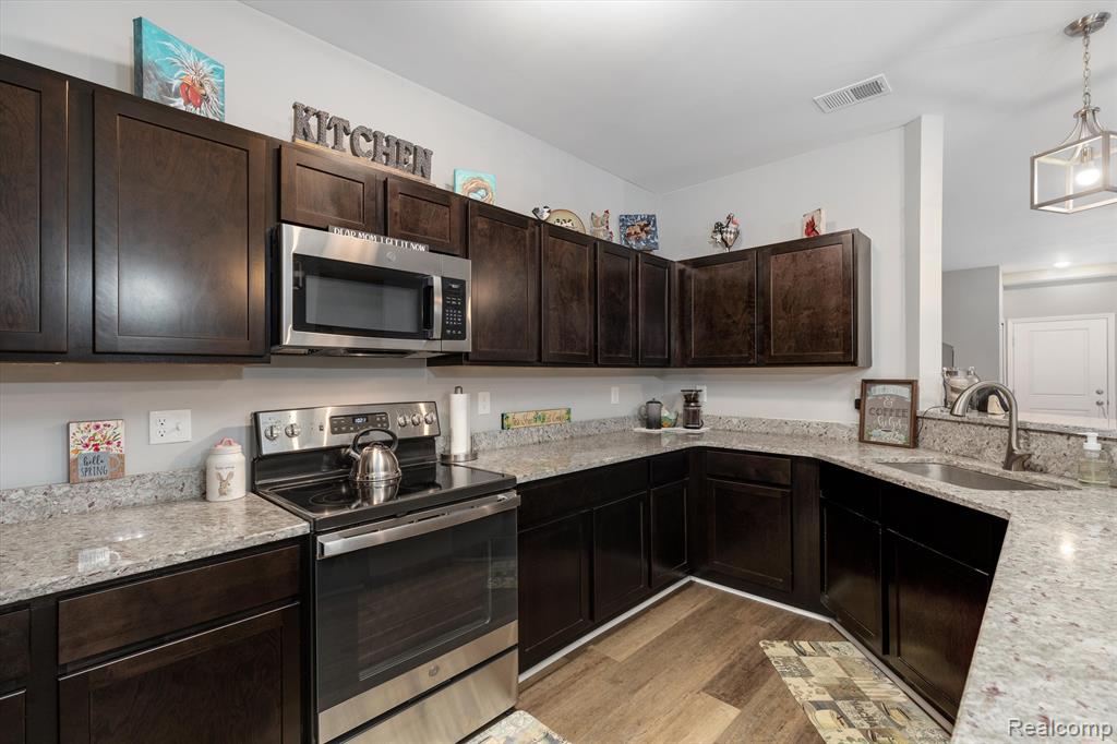 9788 RIDGE RUN Street, Howell, MI 48855 — Photo 12