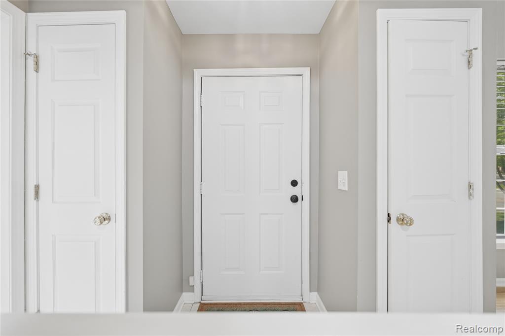 41782 Brownstone Drive, Novi, MI 48377 — Photo 6