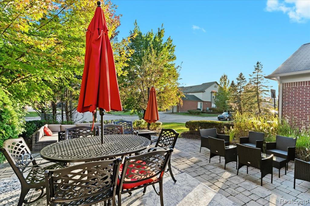 49499 Great Falls Road, Canton, MI 48188 — Photo 35
