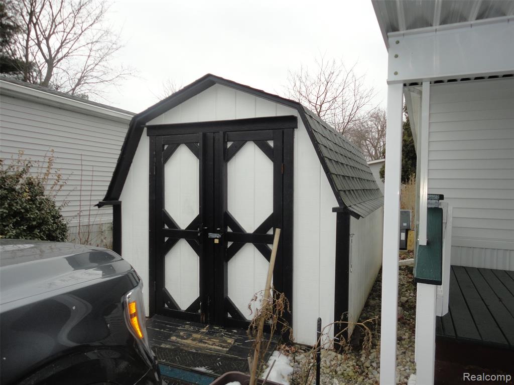 423 Glasgow, Temperance, MI 48182 — Photo 4