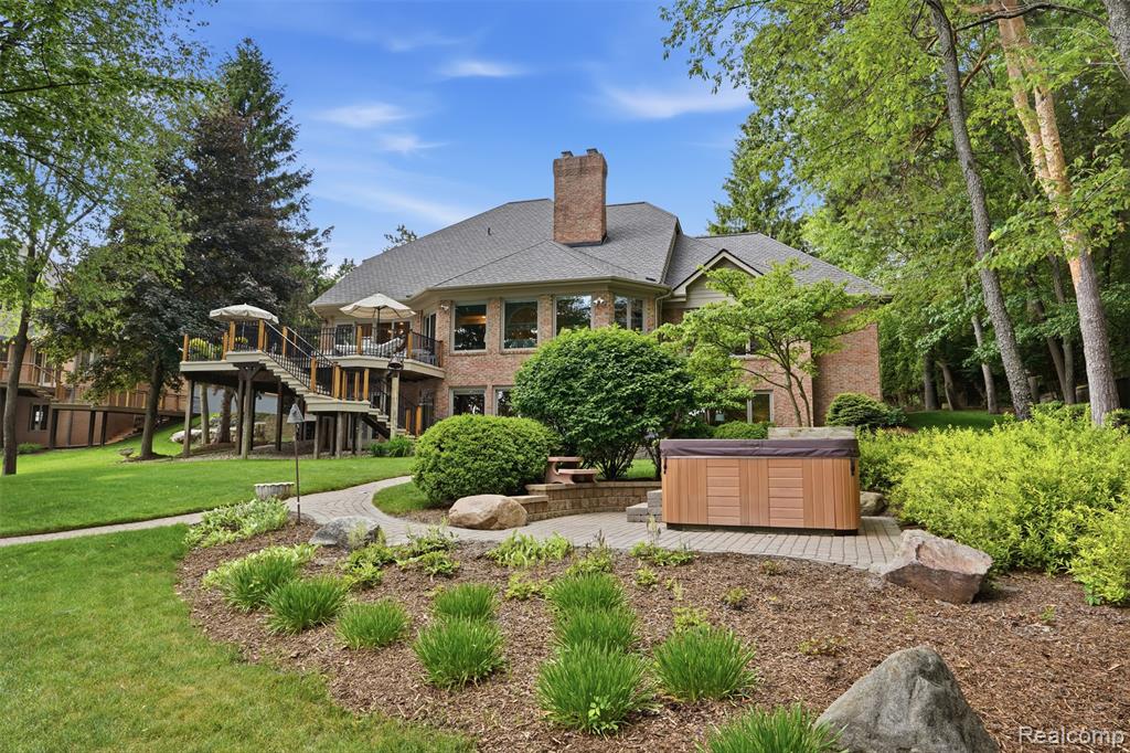 5483 Lake Ridge Drive, Brighton, MI 48116 — Photo 56