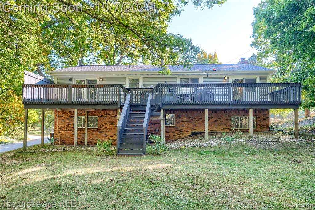 4950 Iroquois Boulevard, Clarkston, MI 48348 — Photo 3