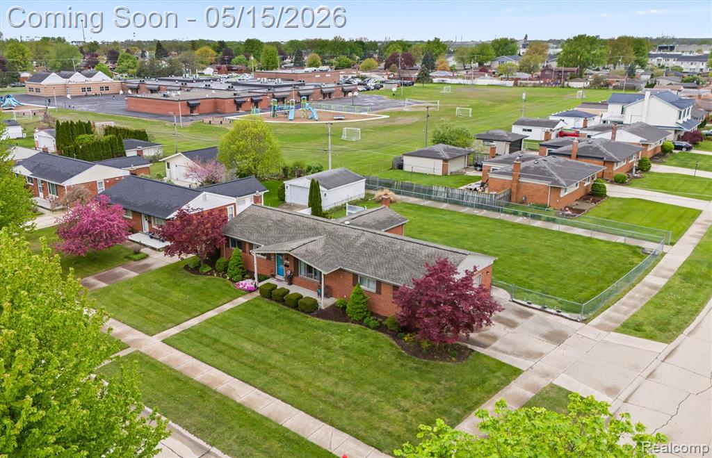 40769 Flagstaff Drive, Sterling Heights, MI 48313 — Photo 4