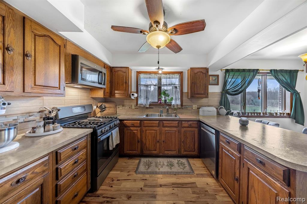 5412 N JENNINGS Road, Flint, MI 48504 — Photo 8