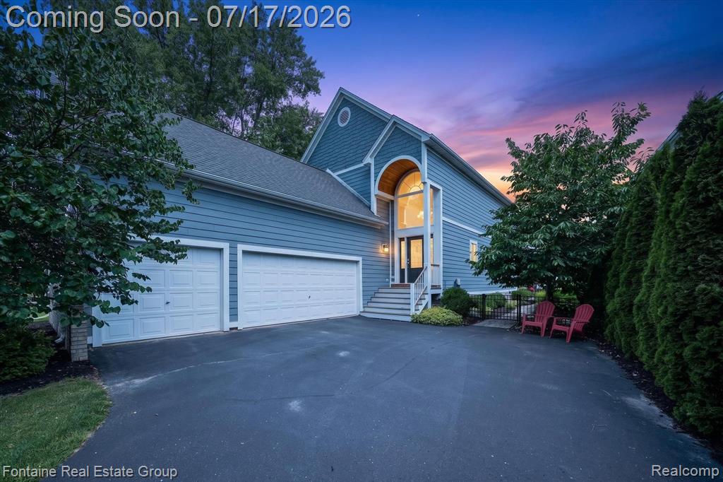 240 Rosebud Court, Walled Lake, MI 48390 — Photo 8