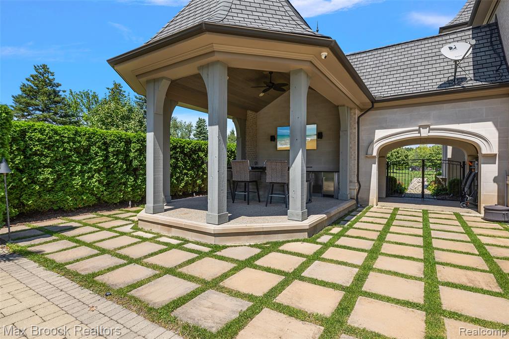 5466 Orchard Ridge Drive, Rochester, MI 48306 — Photo 52
