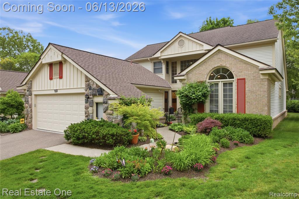 6011 Simsbury Court, 12, West Bloomfield, MI — front exterior