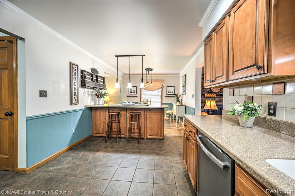 978 Oak Ridge Circle, Brighton, MI 48116 — Photo 13