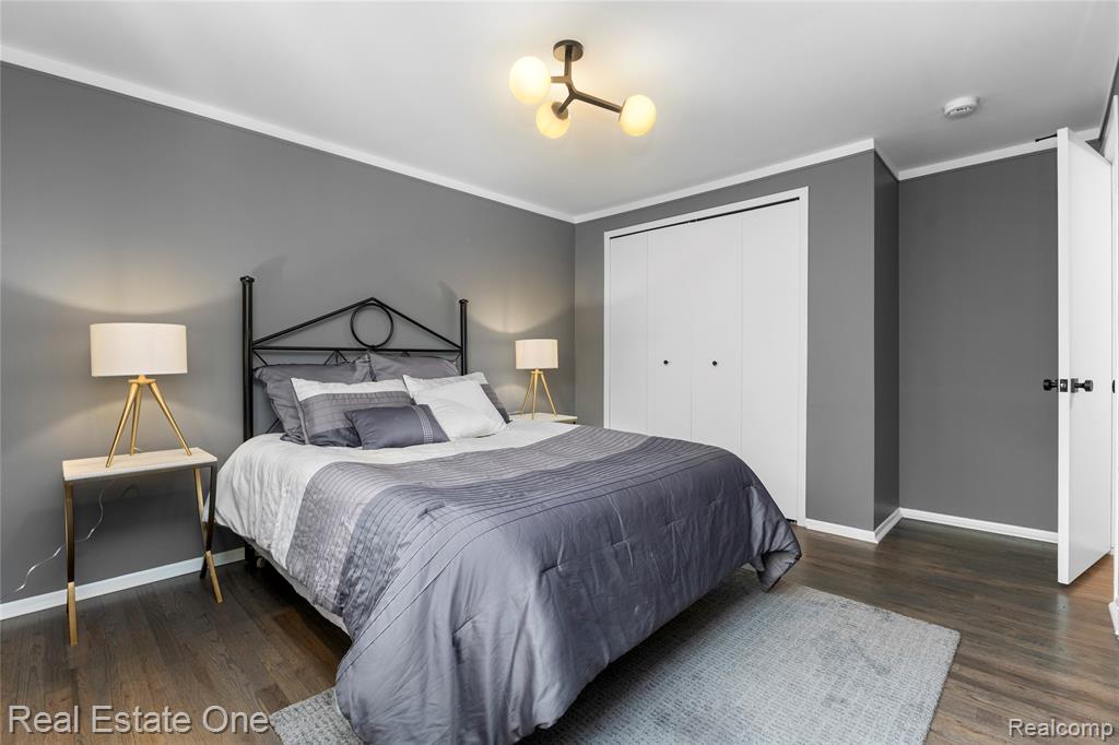 5011 Thorncroft Avenue, Royal Oak, MI 48073 — Photo 37