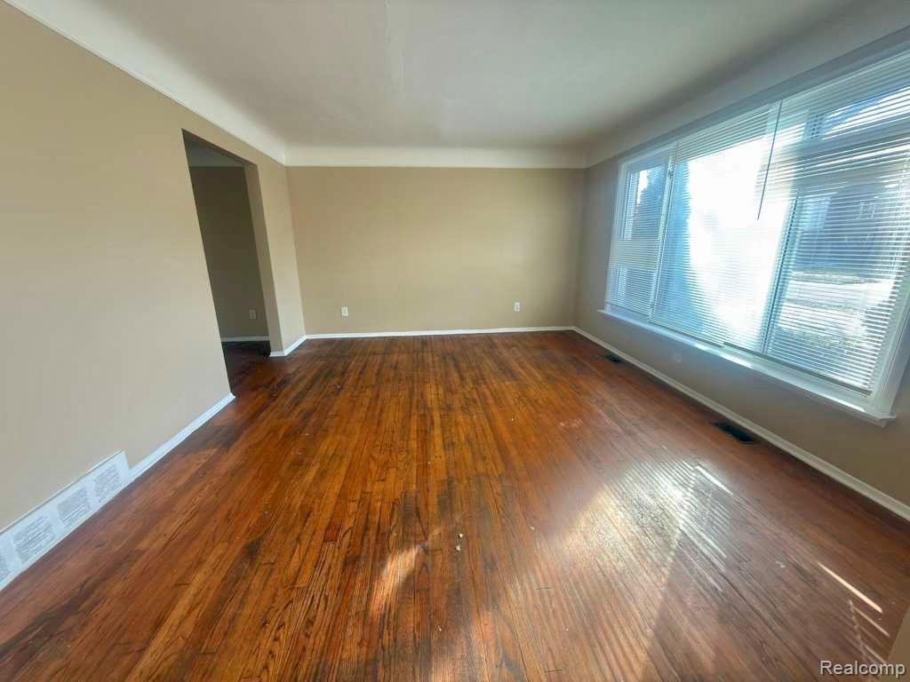 9264 ROSEMONT Avenue, Detroit, MI 48228 — Photo 3