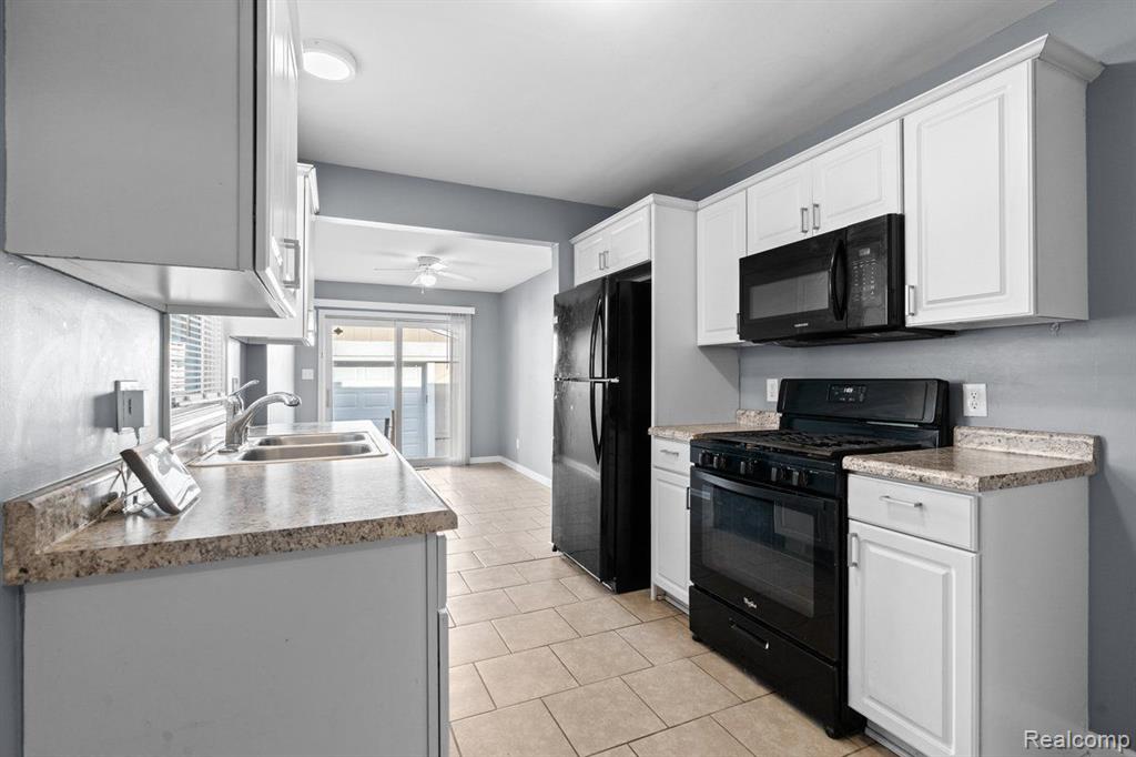 8241 KALTZ, Center Line, MI 48015 — Photo 11