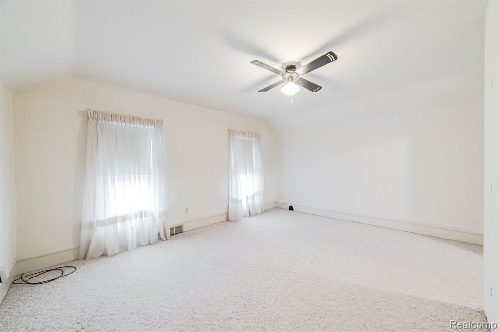 43 N GLASPIE Street, Oxford, MI 48371 — Photo 24
