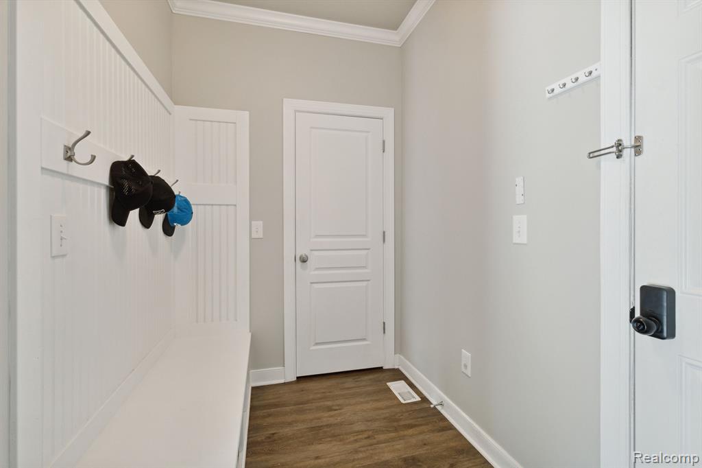 7236 Waltham Drive, Kalamazoo, MI 49009 — Photo 17