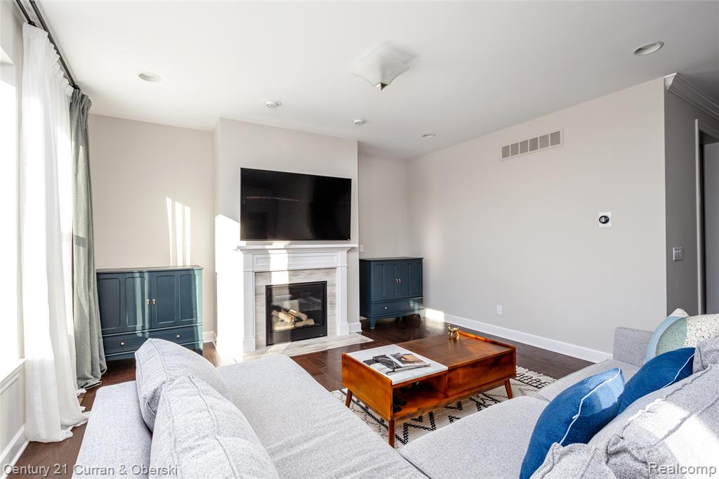 47749 Fieldstone Drive, Northville, MI — Photo 10