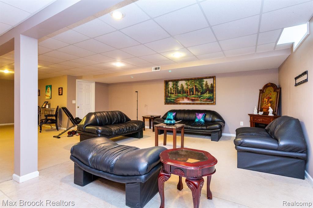 50592 MURRAY Drive, Macomb, MI 48044 — Photo 34