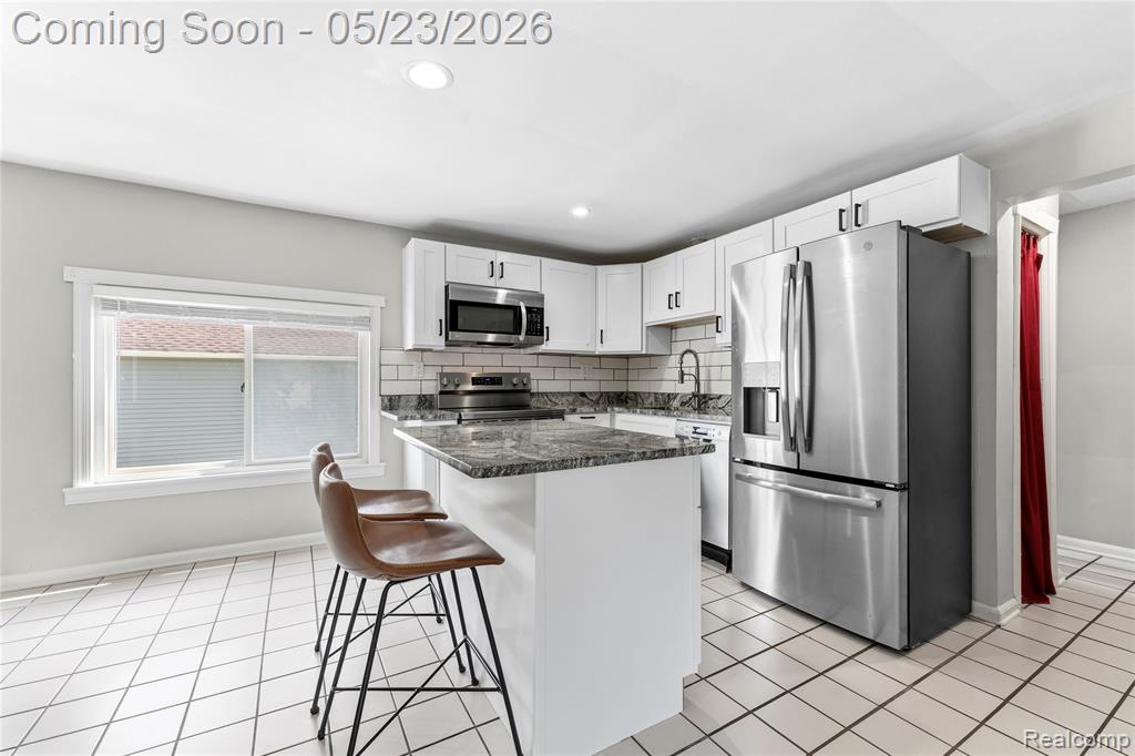 413 Chestnut Street, Wyandotte, MI 48192 — Photo 3