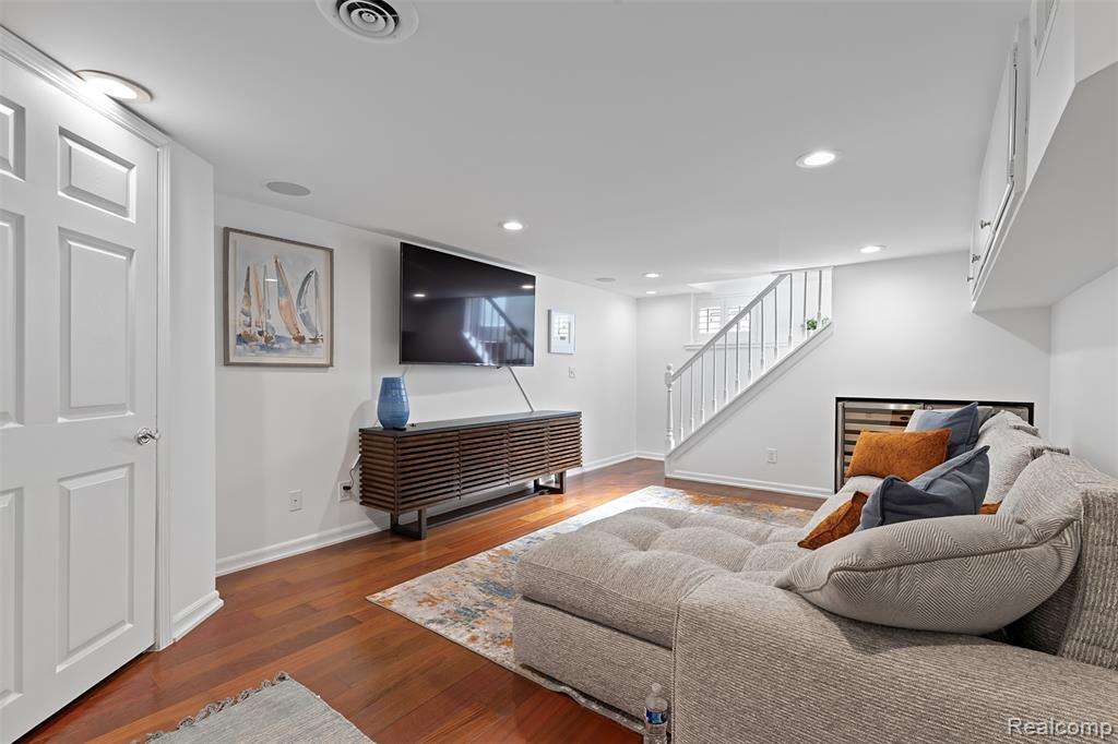 691 Wallace Street, Birmingham, MI 48009 — Photo 29