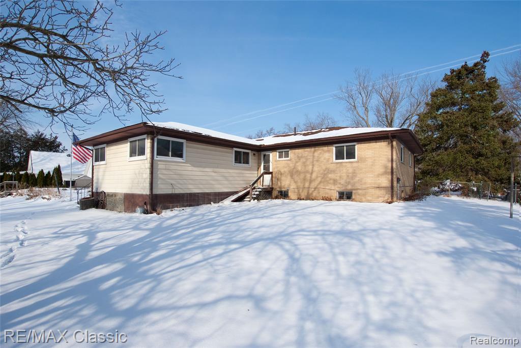 627 Sherbrooke Street, Commerce Twp, MI 48382 — Photo 29