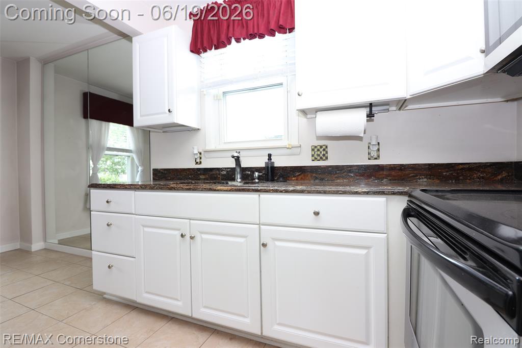 4011 Mildred Street, Wayne, MI 48184 — Photo 9